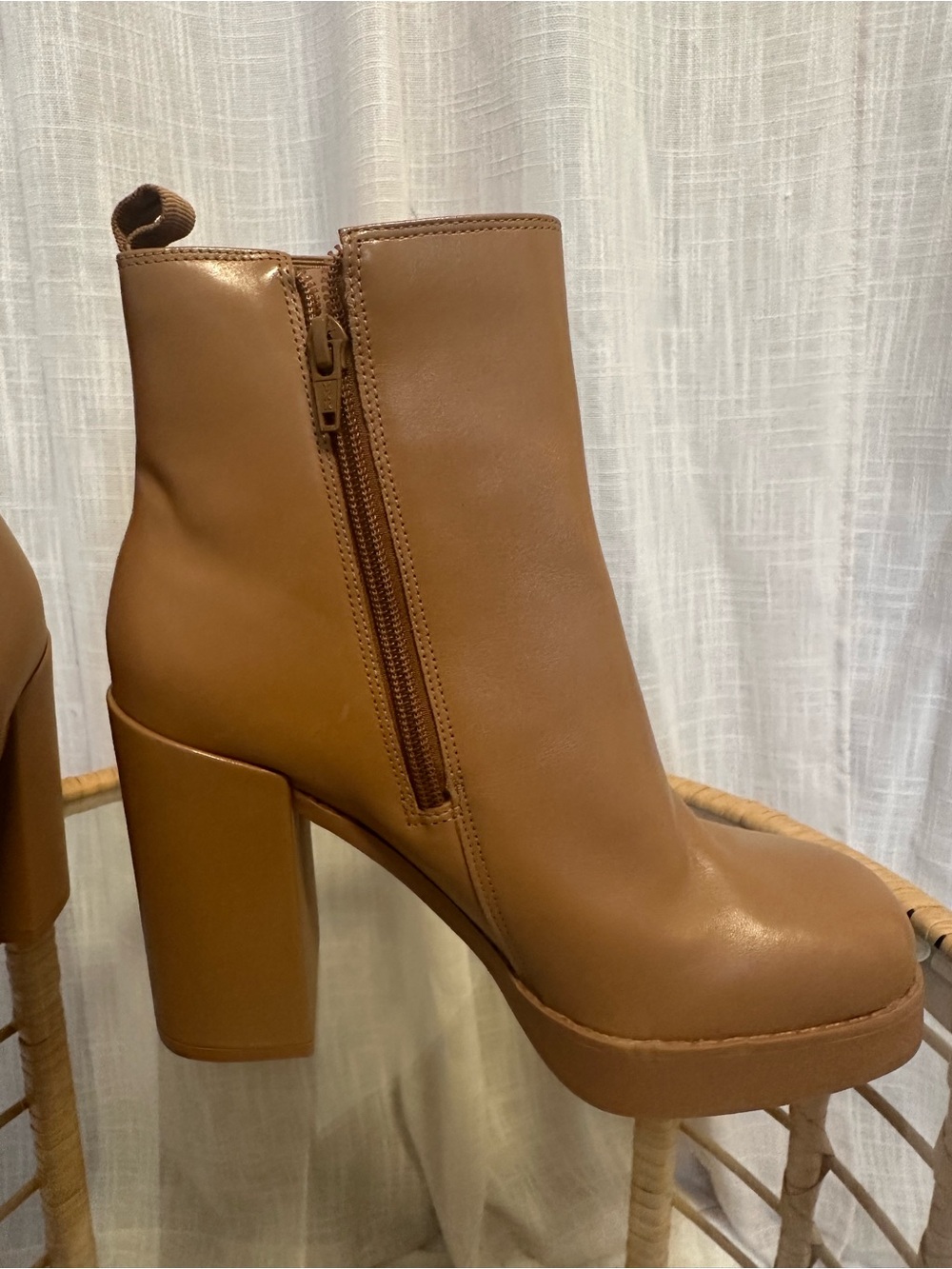 Gianni Bini Ah-Mazed Caramel Brown Block Heel Platform Chelsea Boots. - Picture 6 of 11